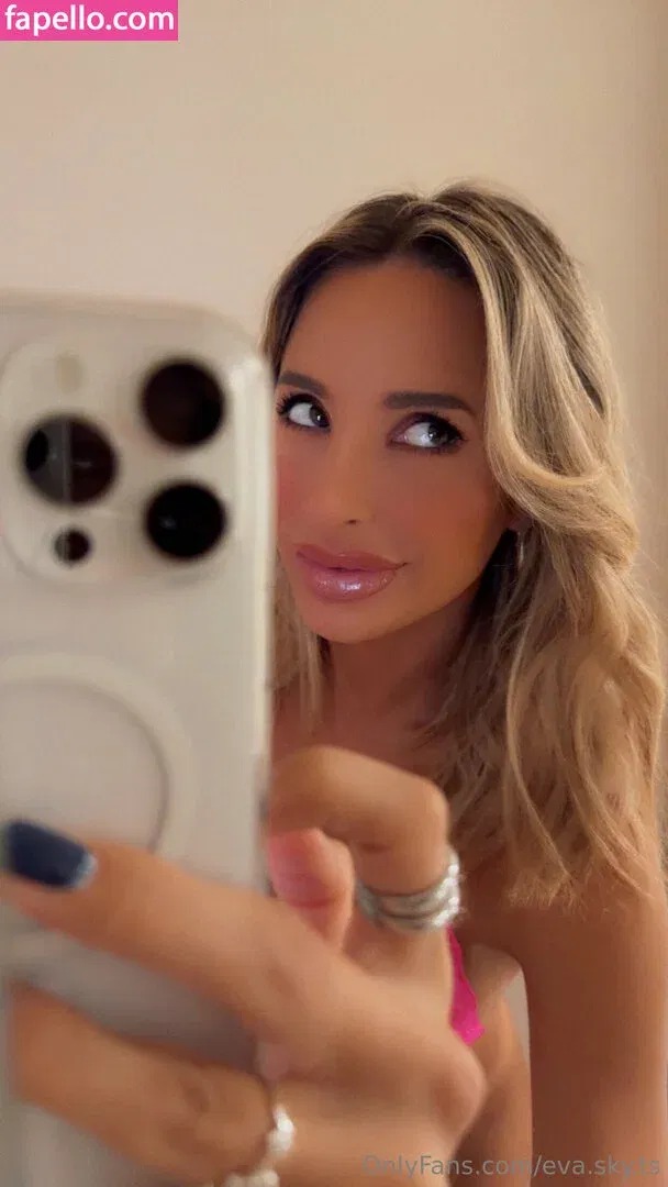 eva-sky Onlyfans Photo Gallery 