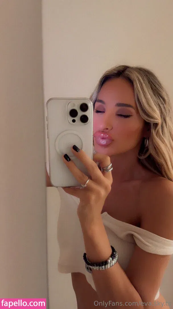 eva-sky Onlyfans Photo Gallery 