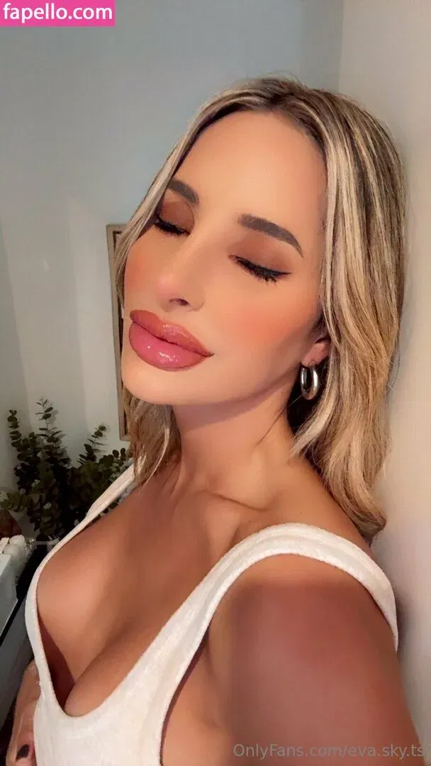 eva-sky Onlyfans Photo Gallery 