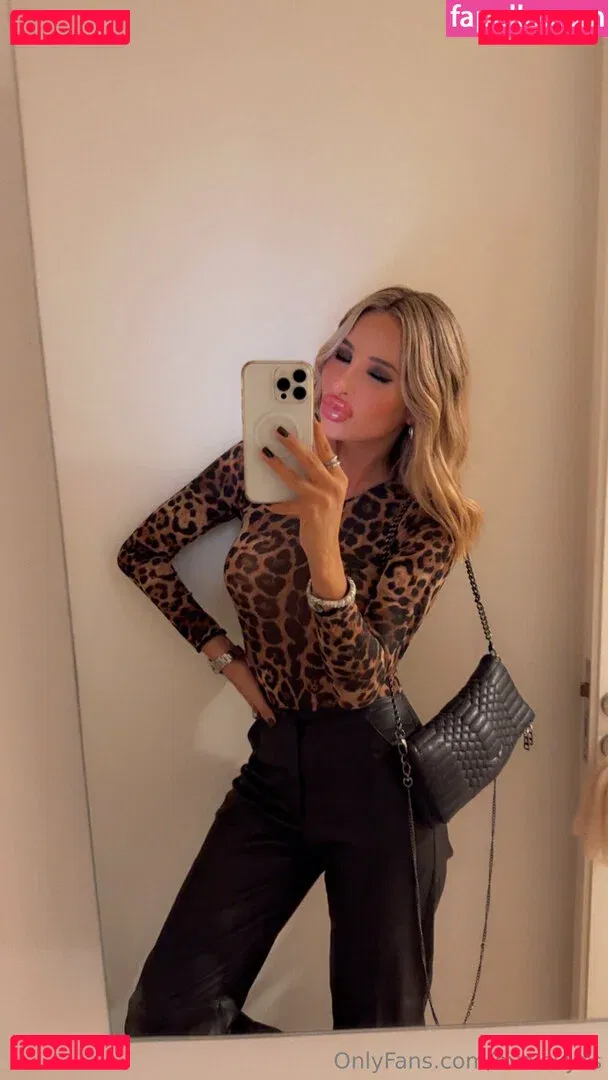 eva-sky Onlyfans Photo Gallery 