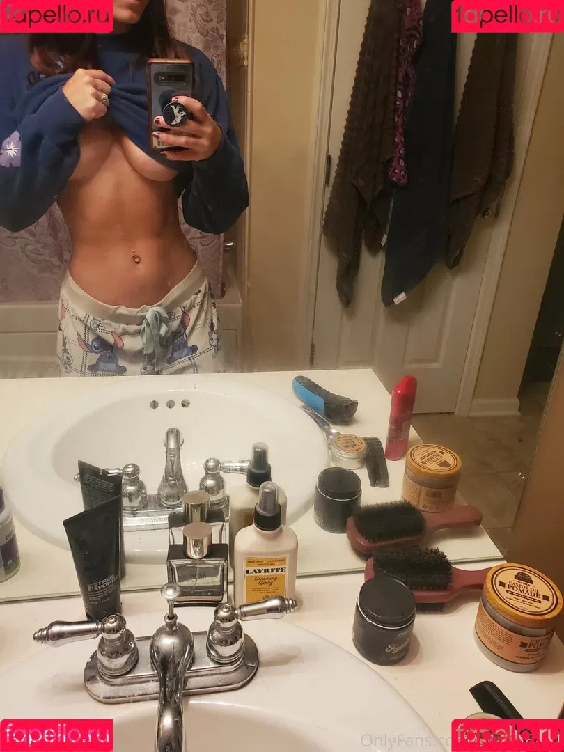 Terry Lifts Onlyfans Photo Gallery 