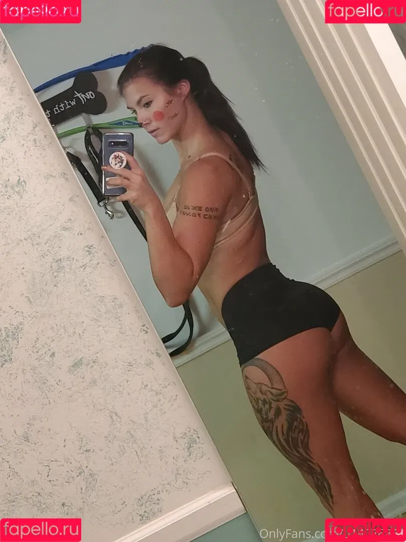 Terry Lifts Onlyfans Photo Gallery 
