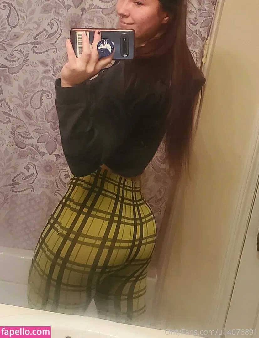 Terry Lifts Onlyfans Photo Gallery 