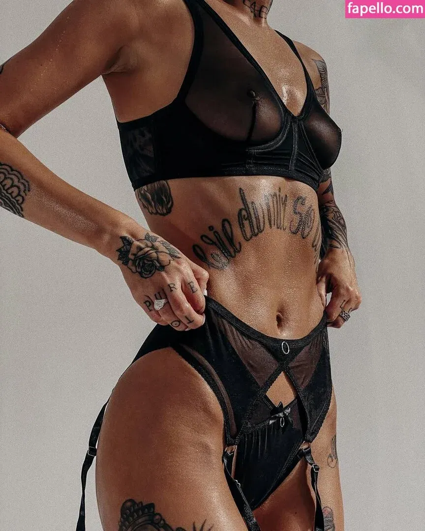 Luuly Onlyfans Photo Gallery 