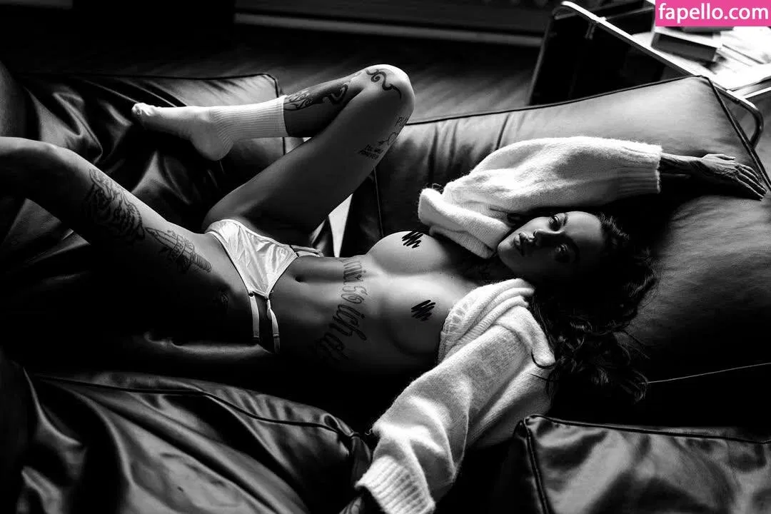 Luuly Onlyfans Photo Gallery 