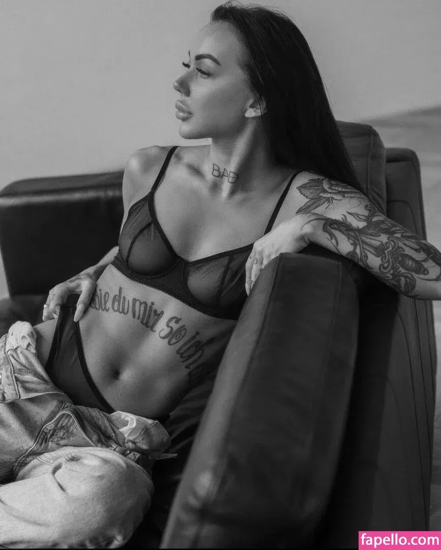 Luuly Onlyfans Photo Gallery 