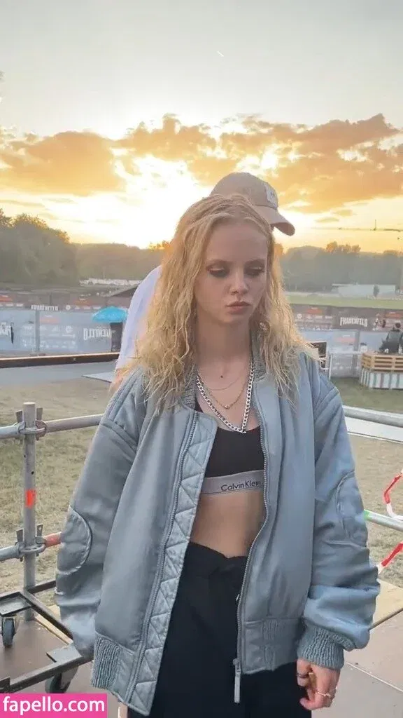 Paula Hartmann Onlyfans Photo Gallery 