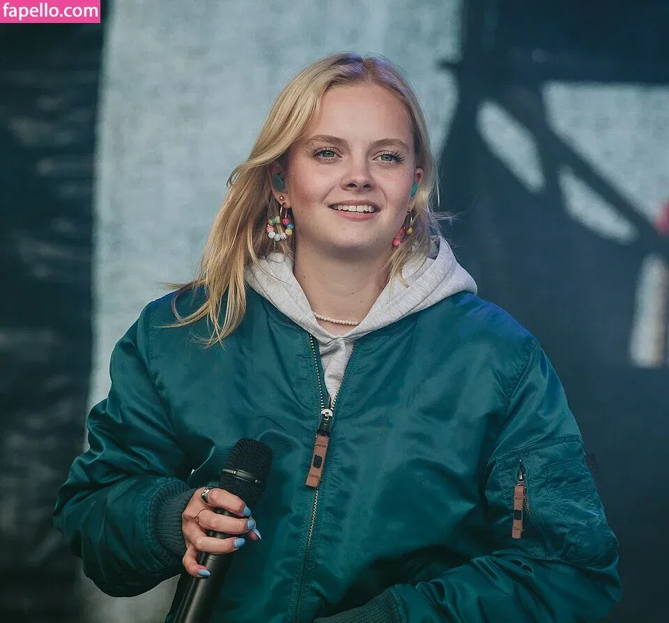 Paula Hartmann Onlyfans Photo Gallery 