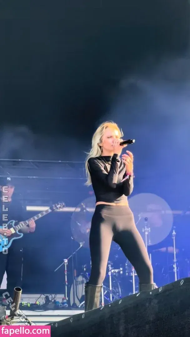 Paula Hartmann Onlyfans Photo Gallery 