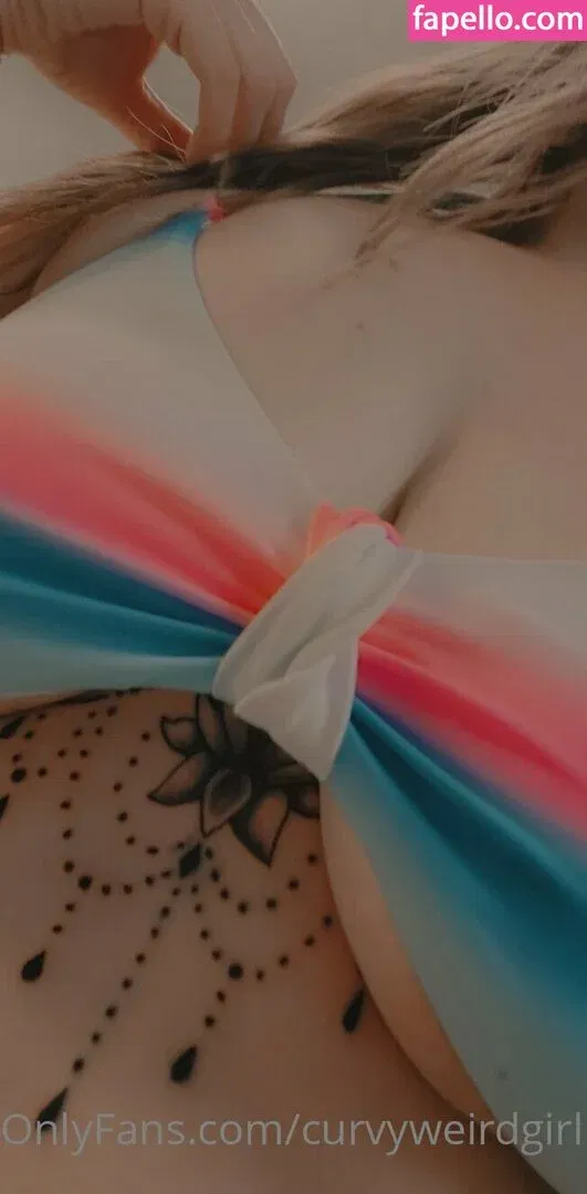 curvyweirdgirl Onlyfans Photo Gallery 