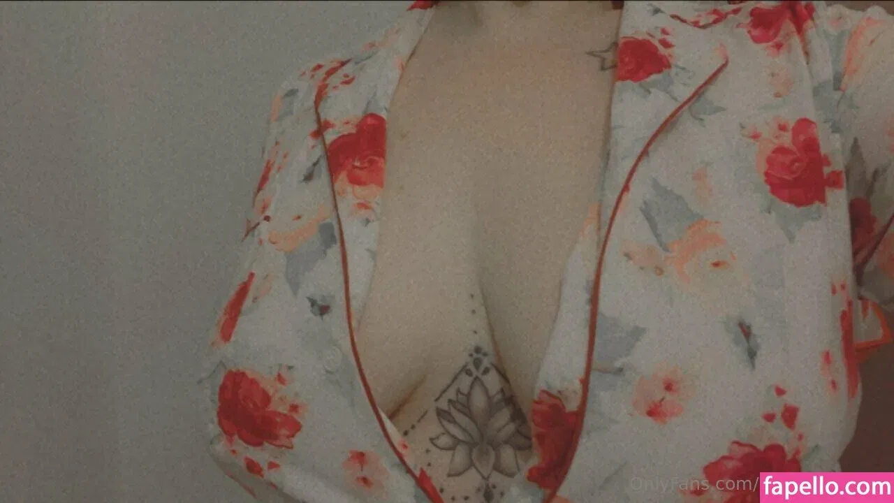 curvyweirdgirl Onlyfans Photo Gallery 