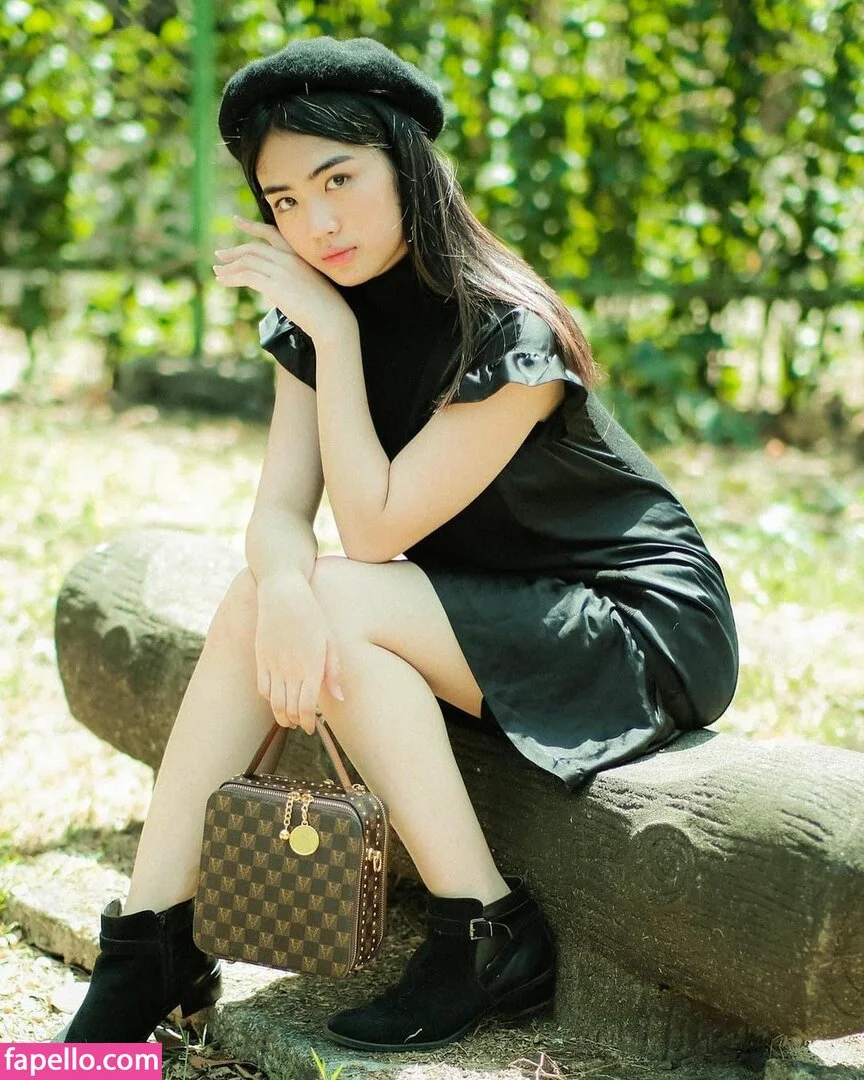 Azi Acosta Onlyfans Photo Gallery 