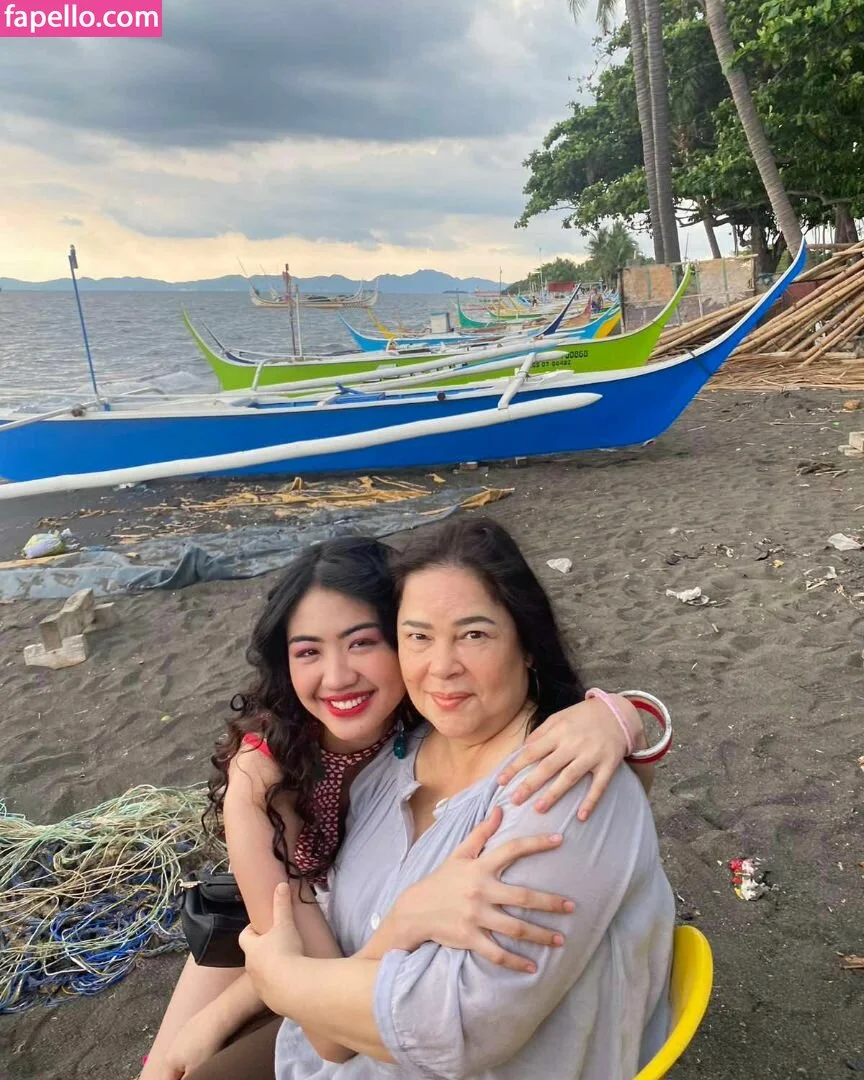 Azi Acosta Onlyfans Photo Gallery 