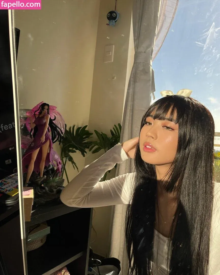 Azi Acosta Onlyfans Photo Gallery 