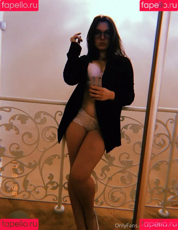 bella_sun_ Onlyfans Photo Gallery 