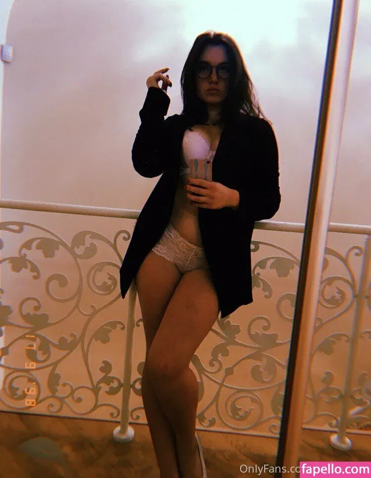 bella_sun_ Onlyfans Photo Gallery 