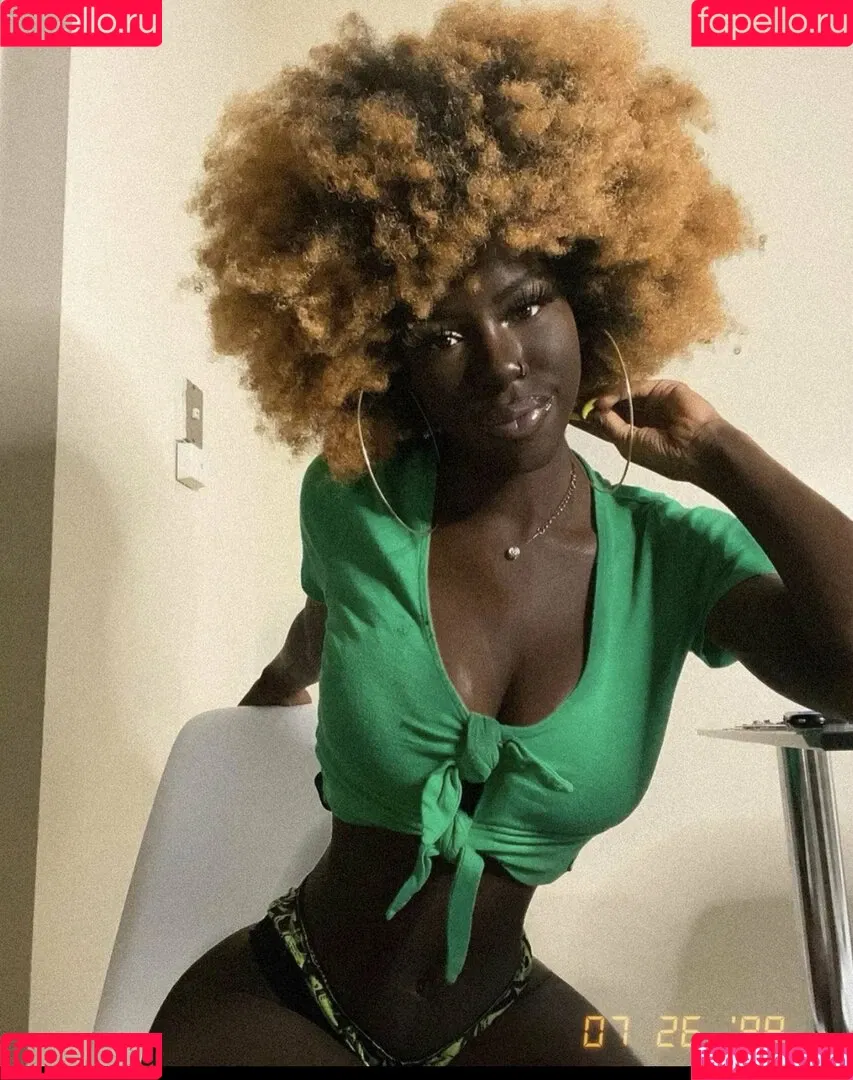 Lazelle Doll Onlyfans Photo Gallery 