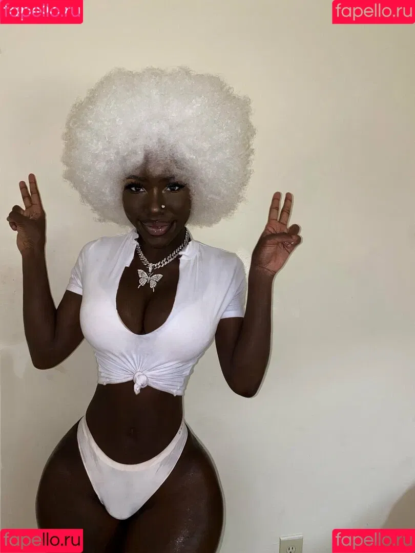 Lazelle Doll Onlyfans Photo Gallery 