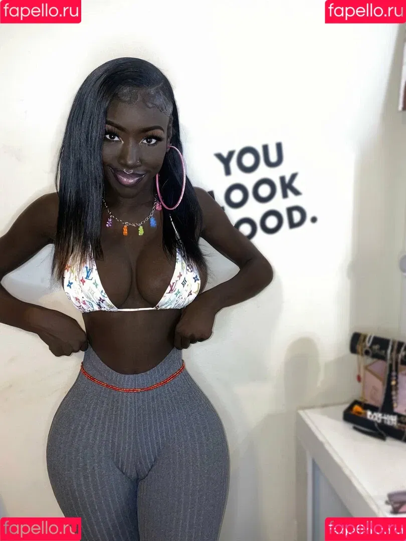 Lazelle Doll Onlyfans Photo Gallery 