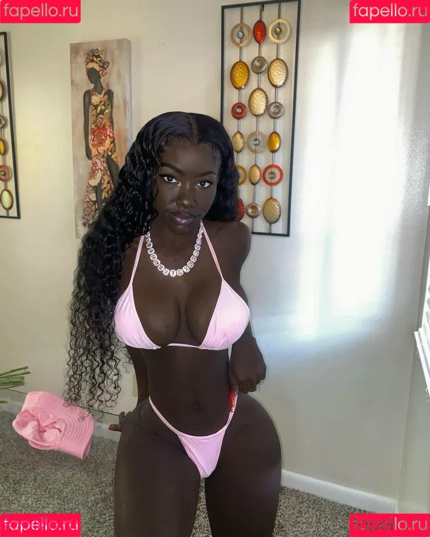 Lazelle Doll Onlyfans Photo Gallery 