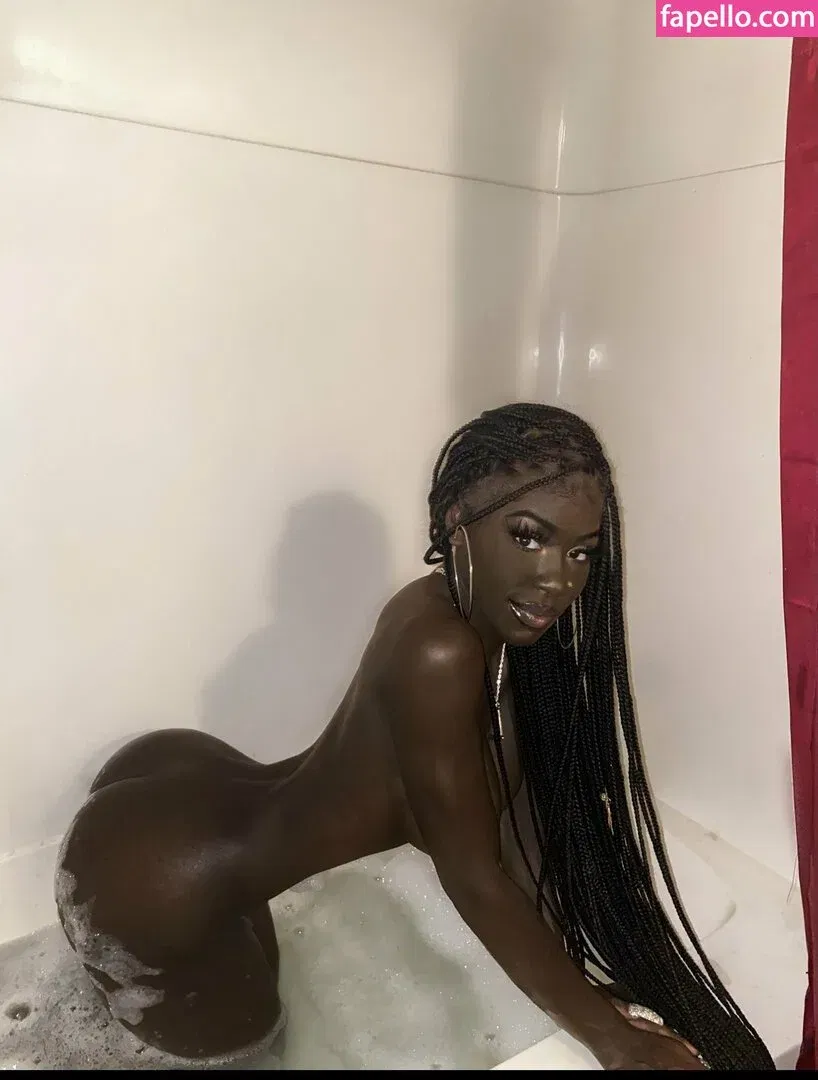 Lazelle Doll Onlyfans Photo Gallery 