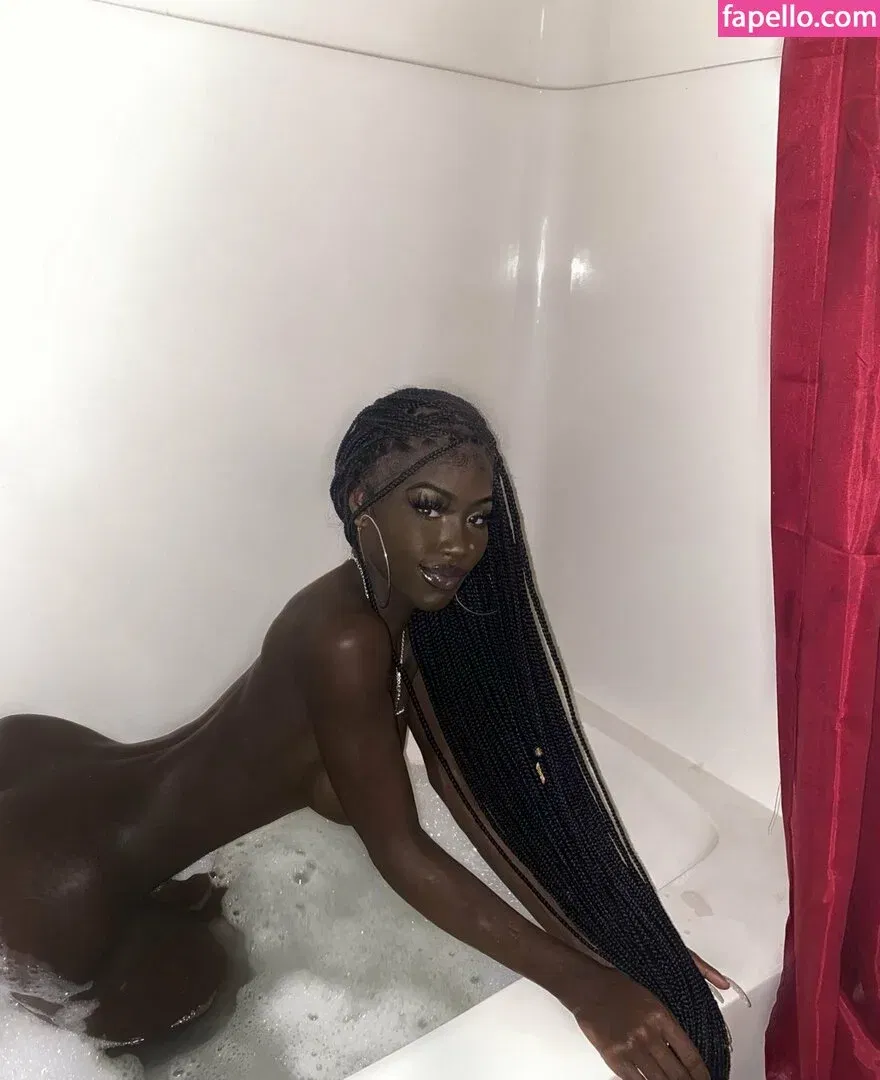 Lazelle Doll Onlyfans Photo Gallery 