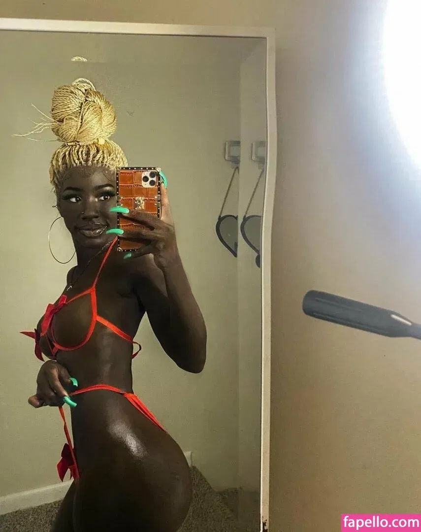 Lazelle Doll Onlyfans Photo Gallery 