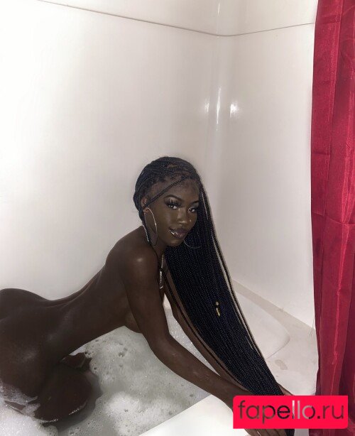 Lazelle Doll Nude Onlyfans Photo 26