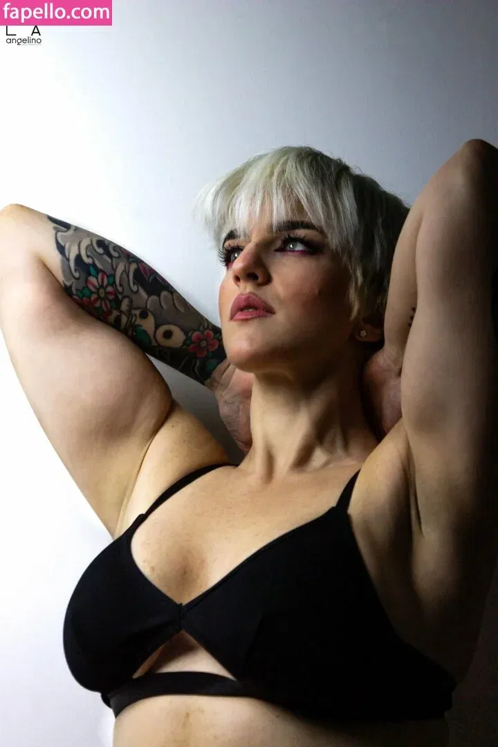 Sary Nekuro Onlyfans Photo Gallery 