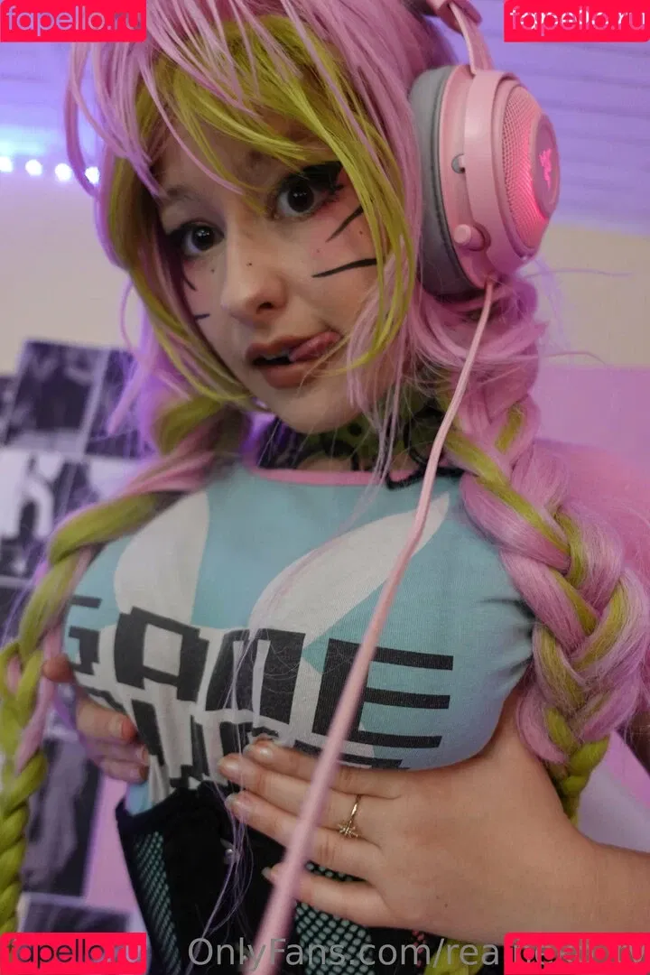 realneko_tv Onlyfans Photo Gallery 