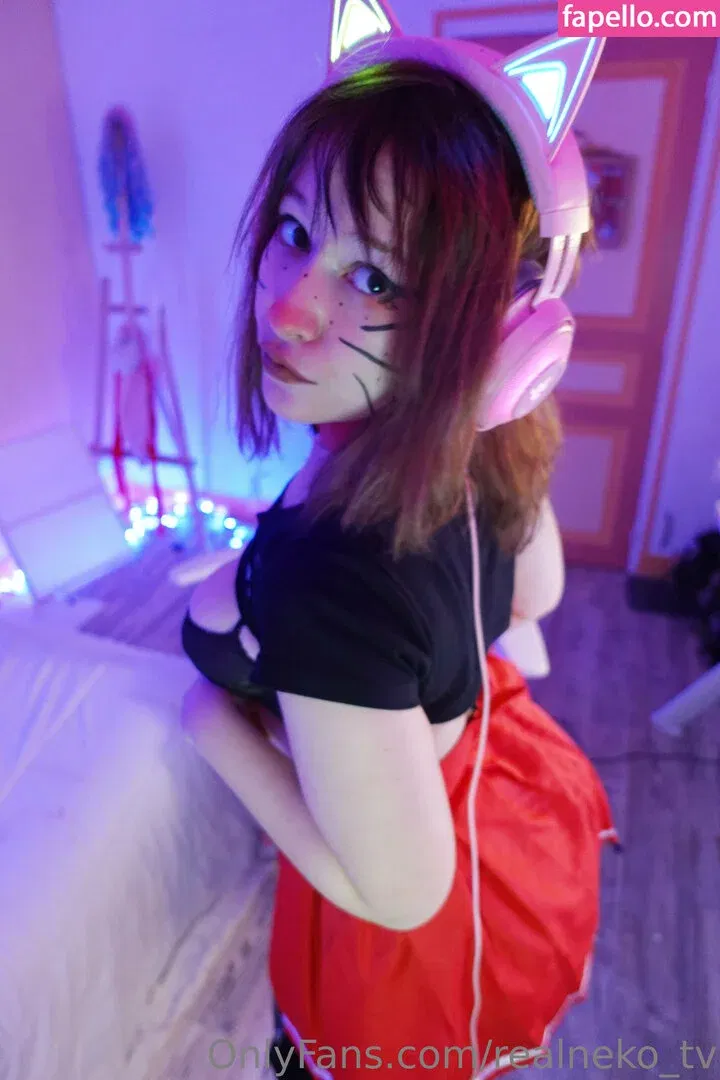 realneko_tv Onlyfans Photo Gallery 