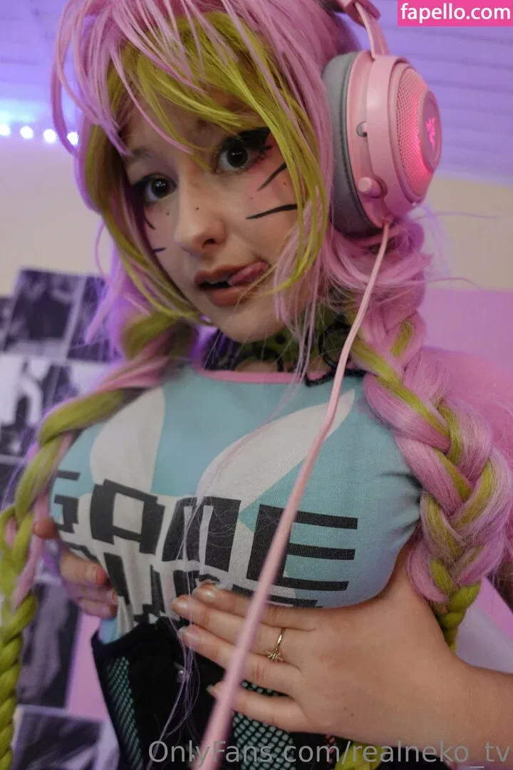 realneko_tv Onlyfans Photo Gallery 