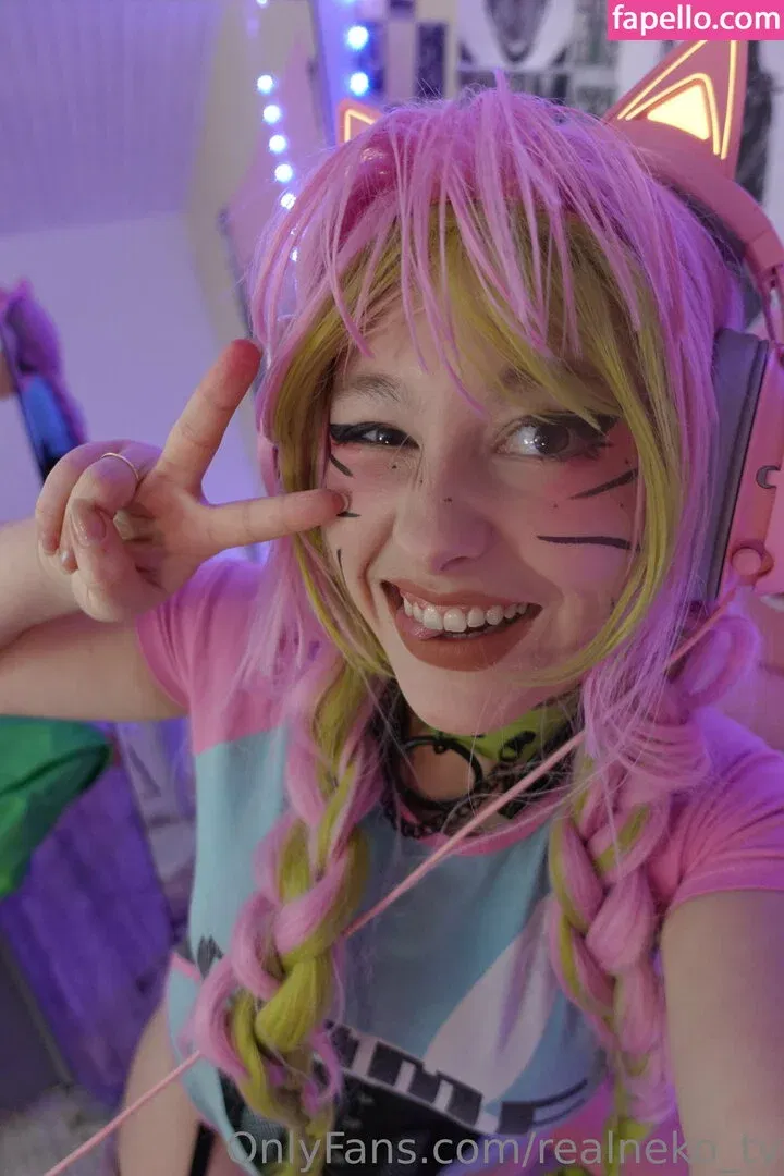 realneko_tv Onlyfans Photo Gallery 