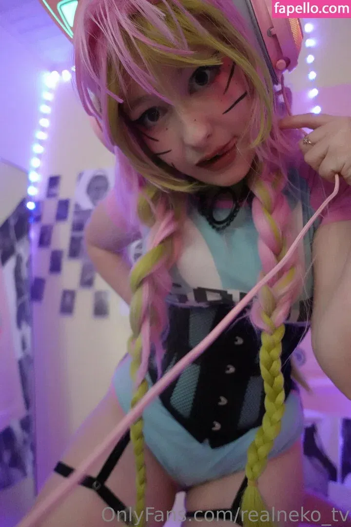 realneko_tv Onlyfans Photo Gallery 