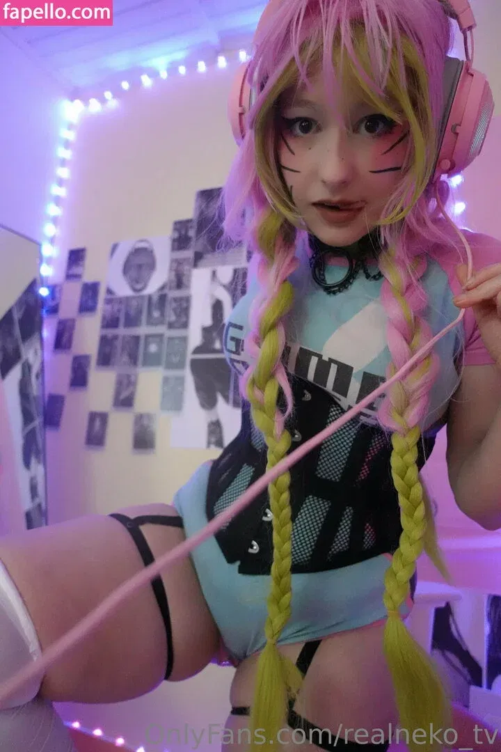 realneko_tv Onlyfans Photo Gallery 