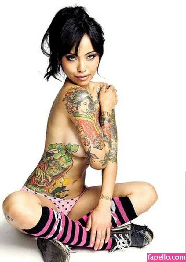 Levy Tran Onlyfans Photo Gallery 
