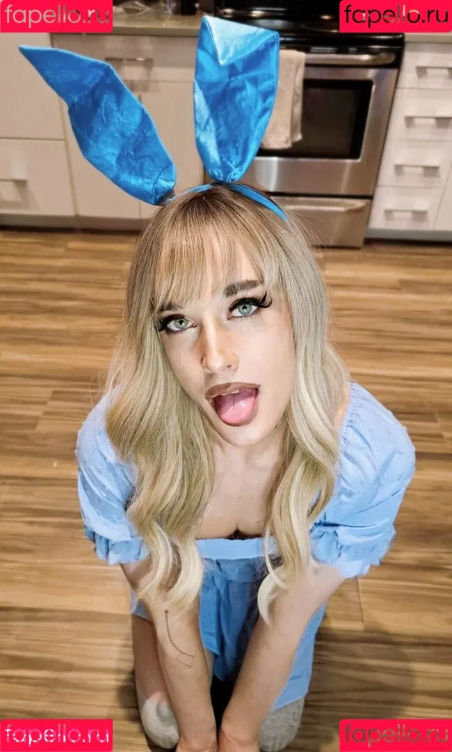 xoaugustharper Onlyfans Photo Gallery 