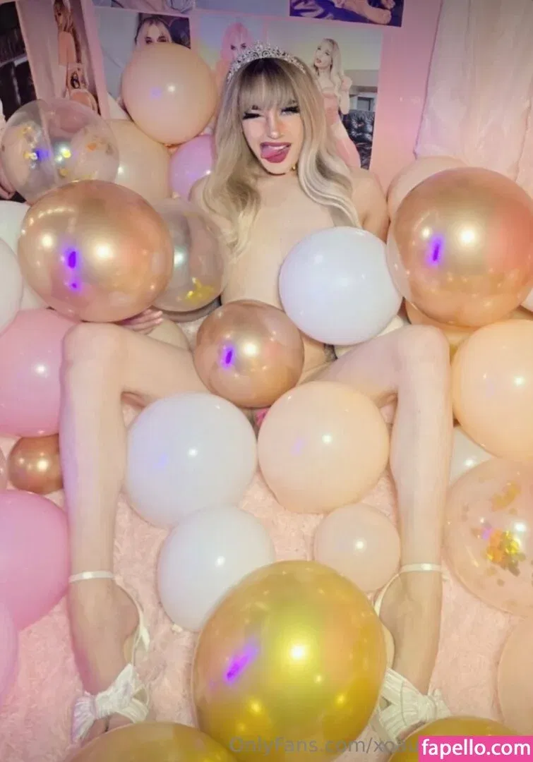 xoaugustharper Onlyfans Photo Gallery 