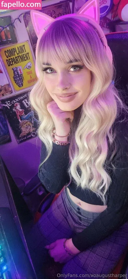 xoaugustharper Onlyfans Photo Gallery 
