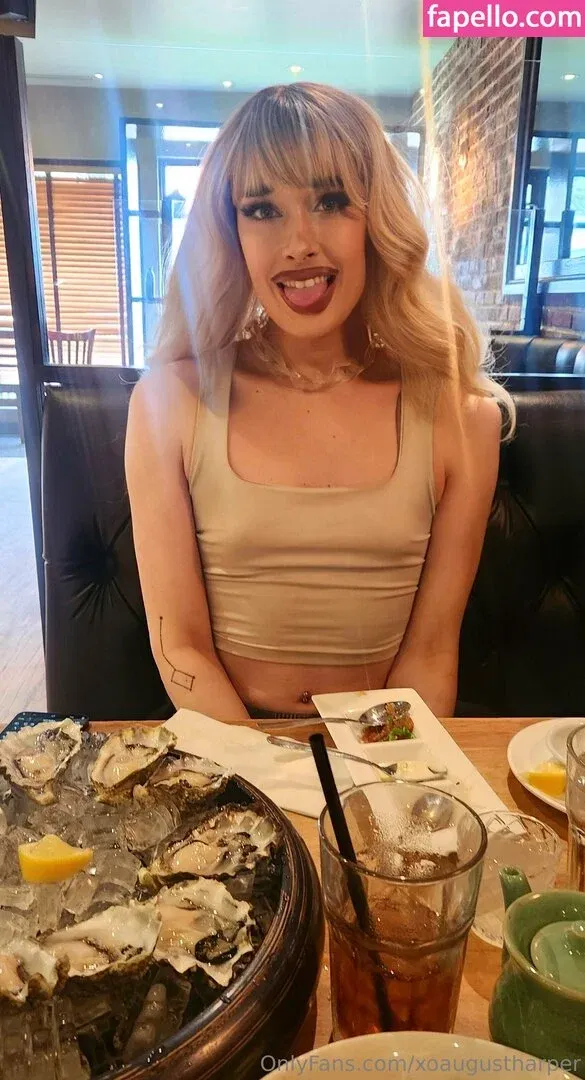 xoaugustharper Onlyfans Photo Gallery 