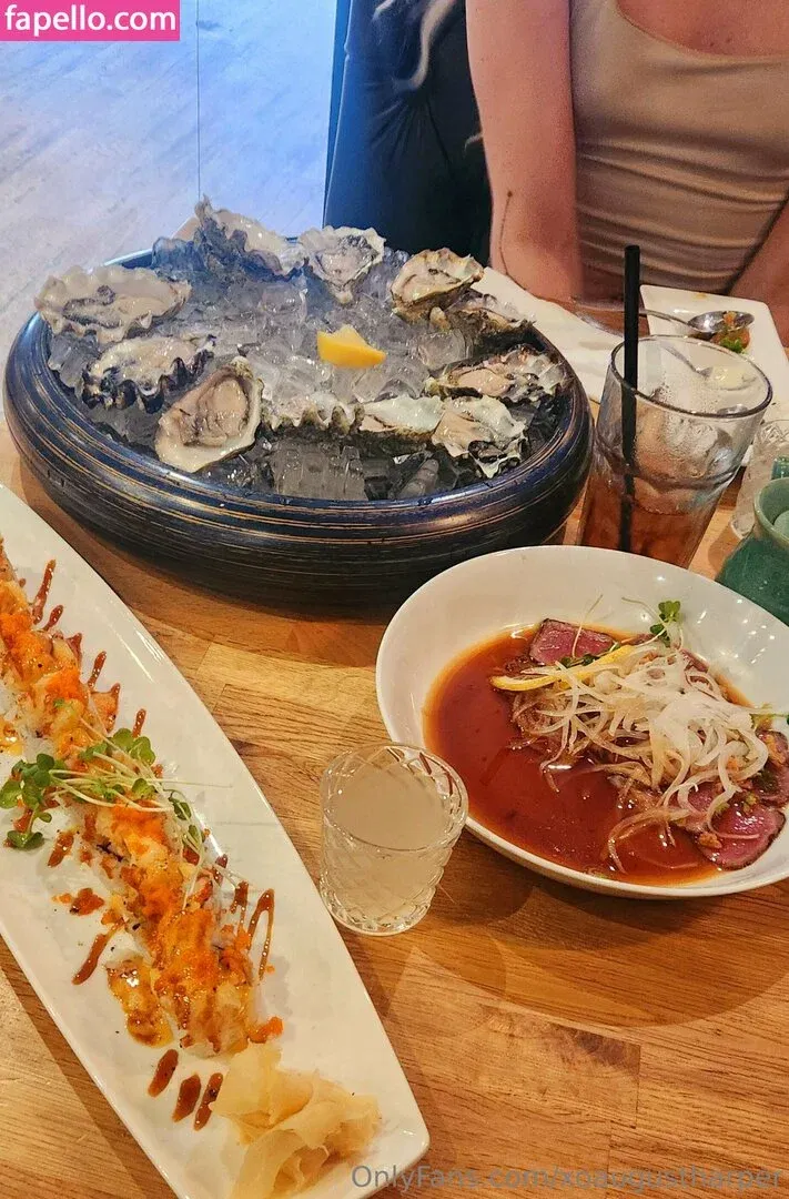 xoaugustharper Onlyfans Photo Gallery 