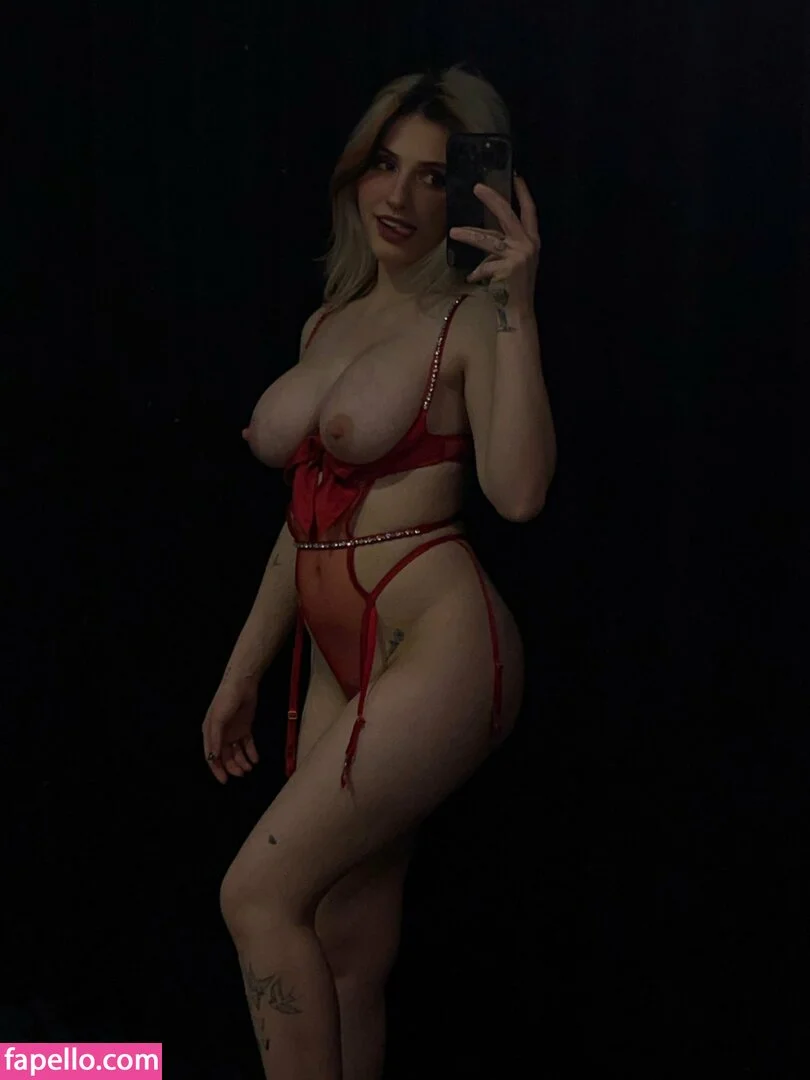 Nurse Fawne Onlyfans Photo Gallery 