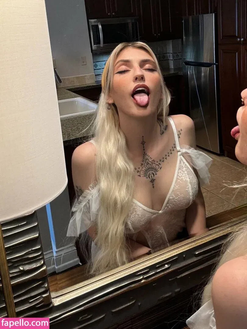 Nurse Fawne Onlyfans Photo Gallery 