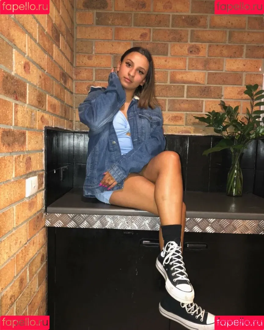 Katie Delaine Onlyfans Photo Gallery 
