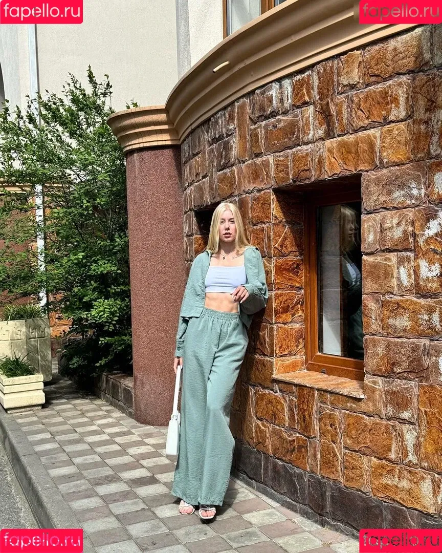 Polina Parfenenko Onlyfans Photo Gallery 