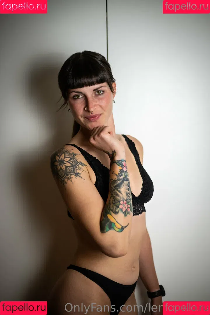 Lenaxfuchs / lena_fuchs Onlyfans Photo Gallery 