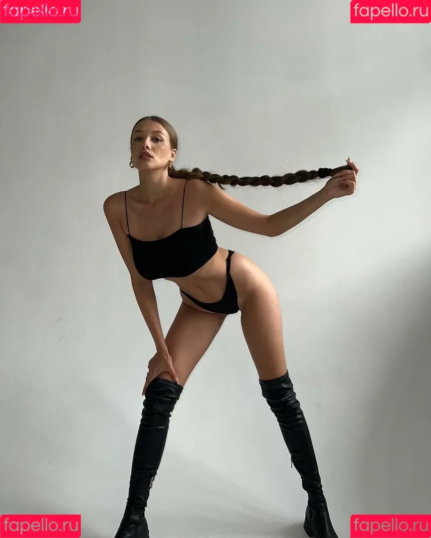 Darina Z Onlyfans Photo Gallery 