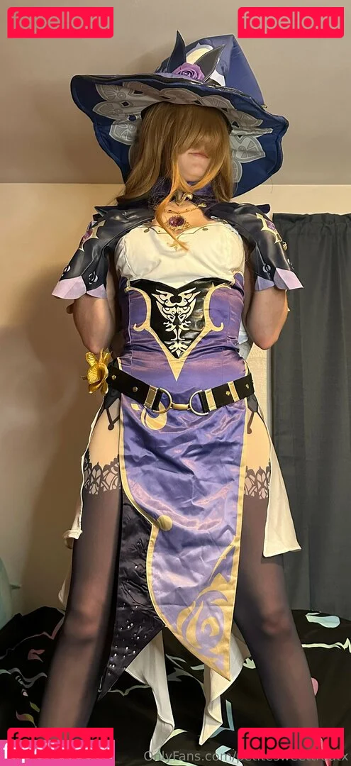 petitesweettreatx Onlyfans Photo Gallery 