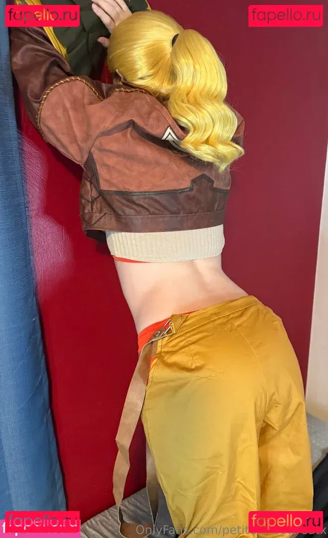 petitesweettreatx Onlyfans Photo Gallery 