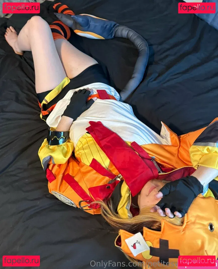 petitesweettreatx Onlyfans Photo Gallery 